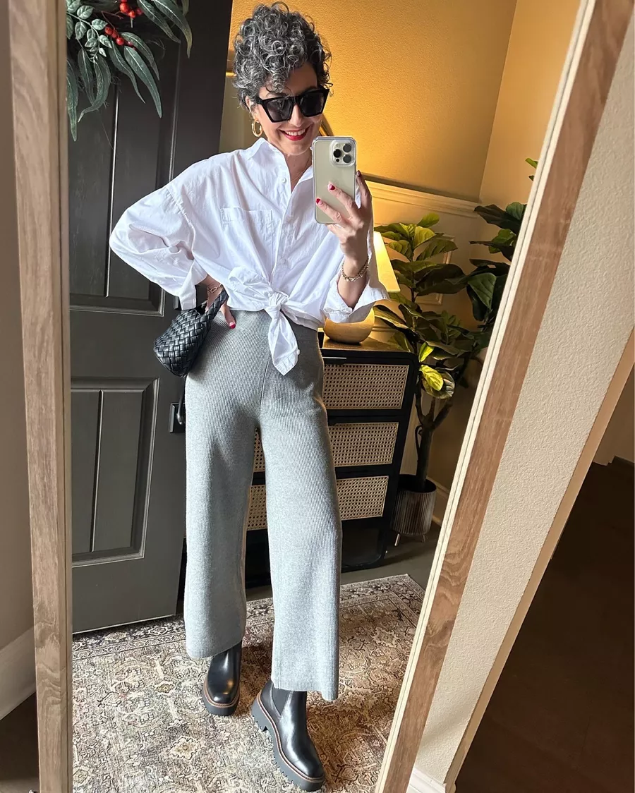 Stylish Outfits for Petite Over 50