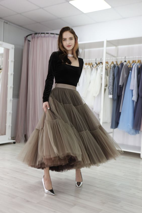 how to style a tulle skirt