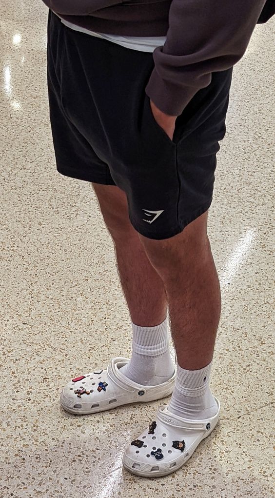 mens outfits with crocs