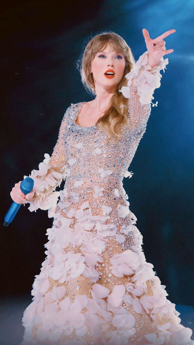 What to Wear to Taylor Swift Eras Tour Concert? 60 Ideas