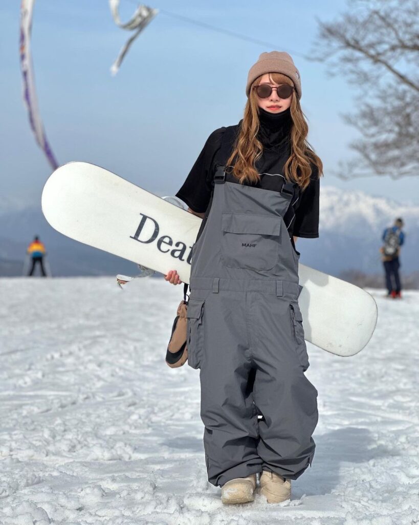 what to wear snowboarding 