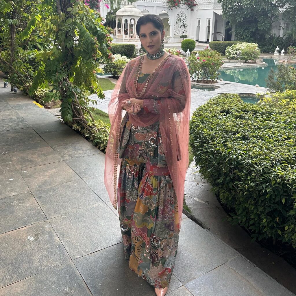 Parineeti Chopra Wedding Pics & Everything You Need to Know Parineeti Chopra Wedding Pics & Everything You Need to Know