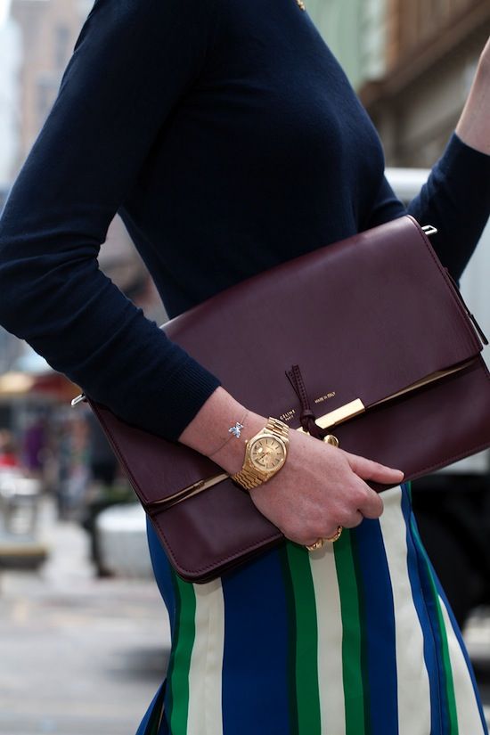 stylish outfits with a clutch