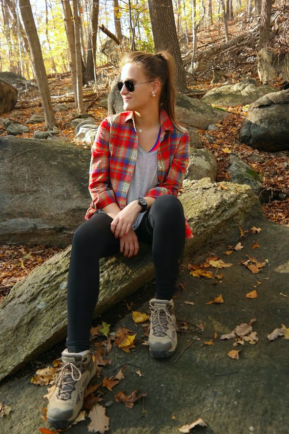 25 Mountain Vacation Outfit Ideas & Styling Tips