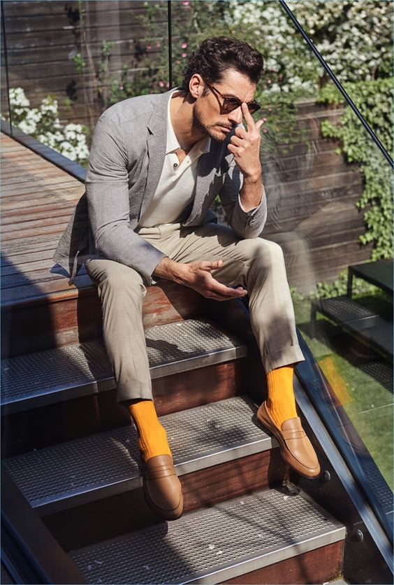 How to Wear Grey Pants with Brown Shoes? 7 Tips for Men