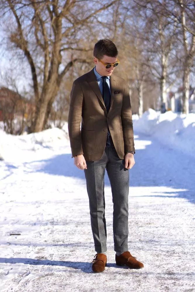 Tips On Wearing Grey Pants With Brown Shoes For Men