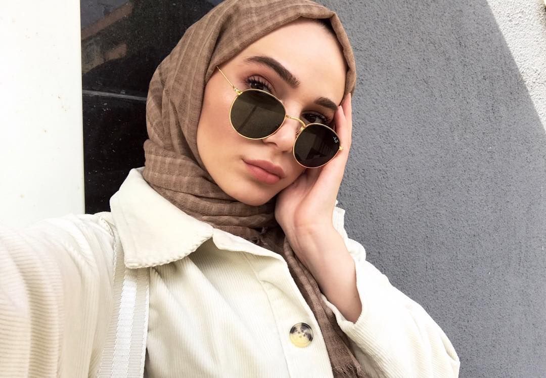 Hijab With Glasses – 15 Stylish Ideas to Try