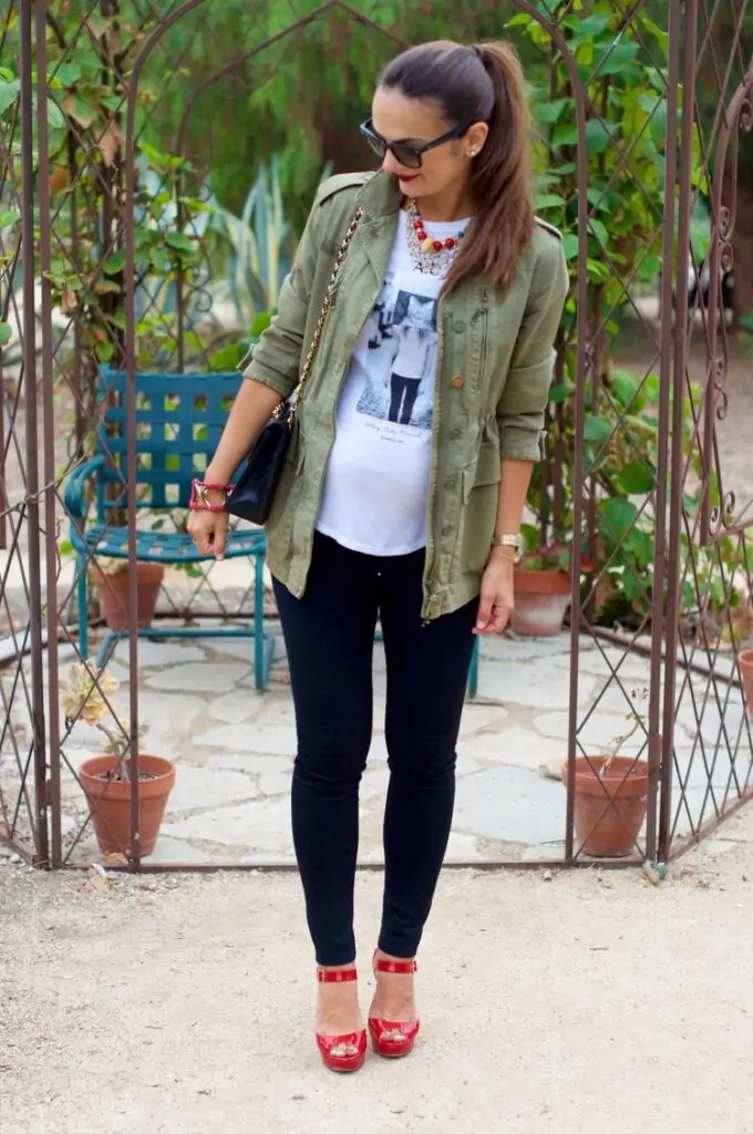 Casual outfits for pregnant women