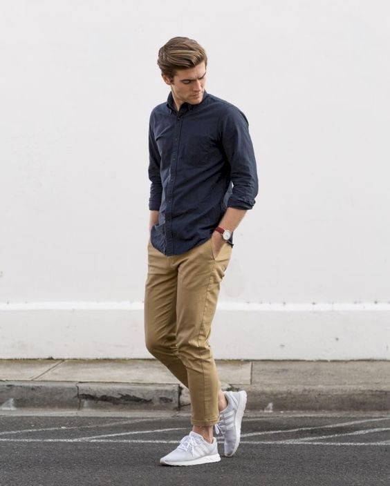 56 Best Khaki Pant Outfits For Men with Styling Tips