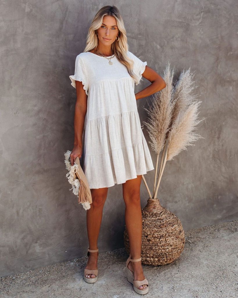 20 Cute Outfits To Wear To A Brunch Date