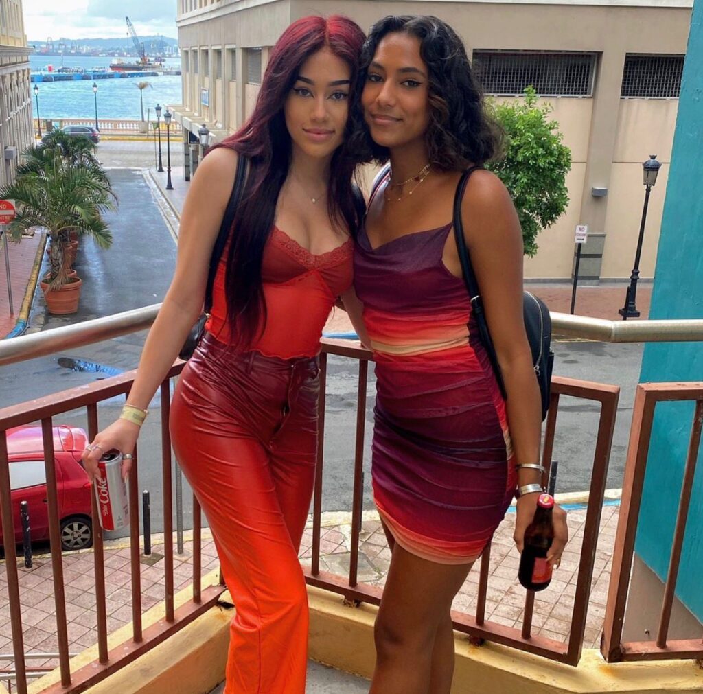 Puerto Rico red Outfits