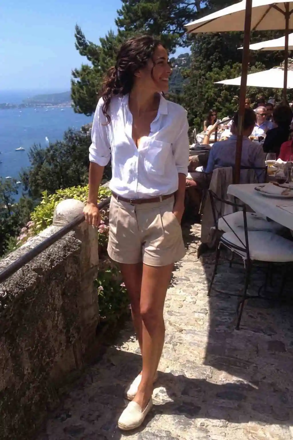 #1 - Crisp White Linen Shirt and Tailored Shorts - Old Money Summer Outfit Ideas