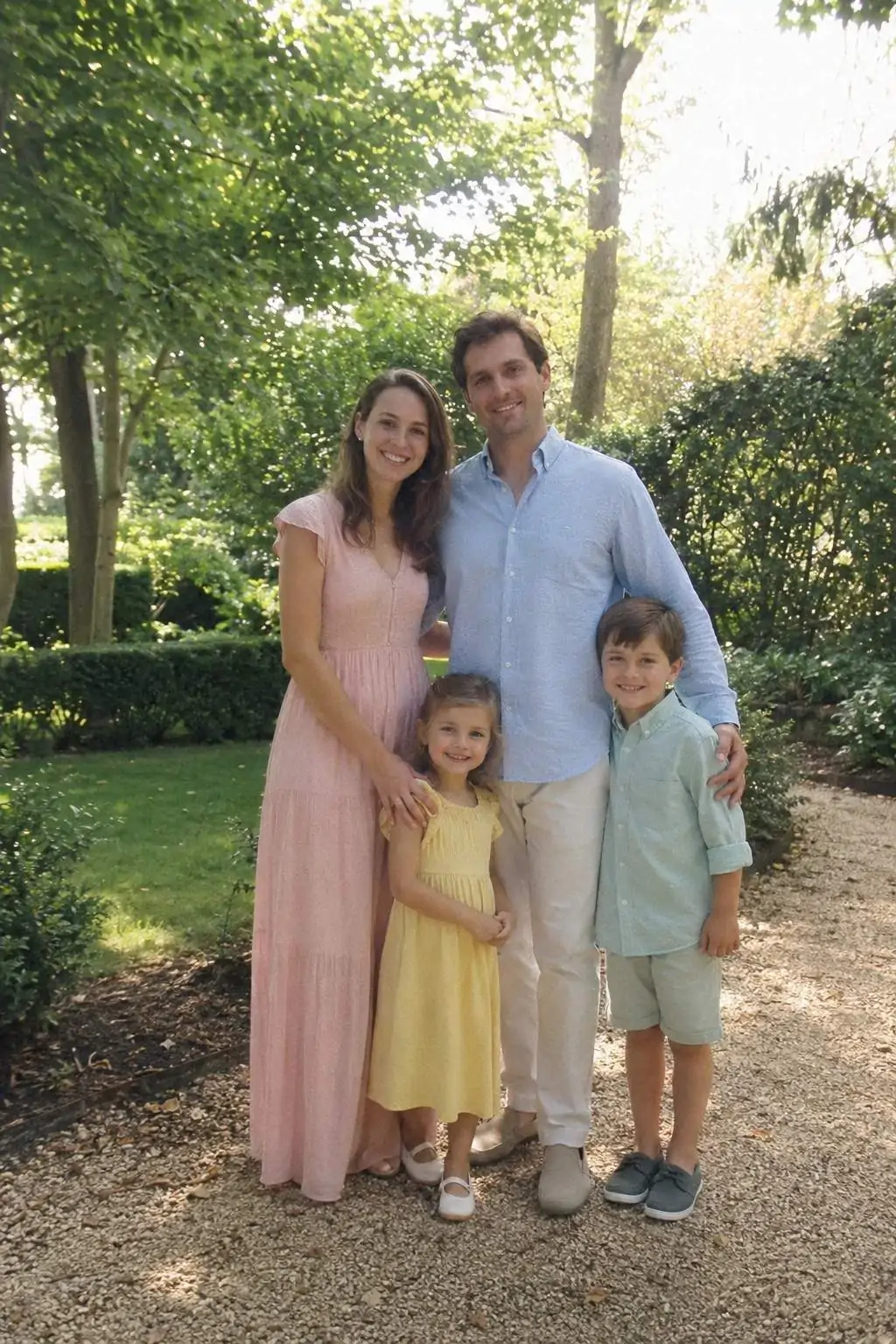 #12 - Pastel Family Picture Outfits - Summer Family Photo Outfits