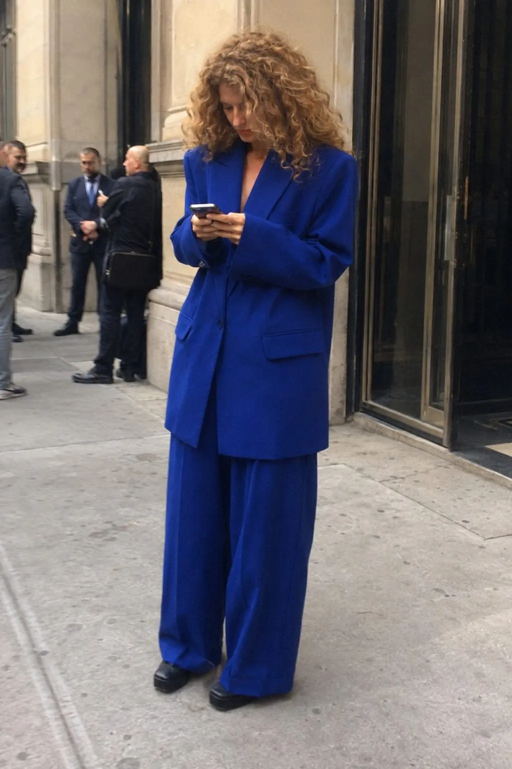 #2 - Baggy Power Suit - Glamoratti Aesthetic Trends